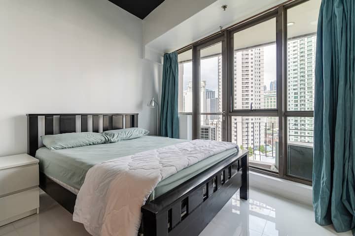 Makati、フィリピンのまるまる貸切のコンドミニアム05