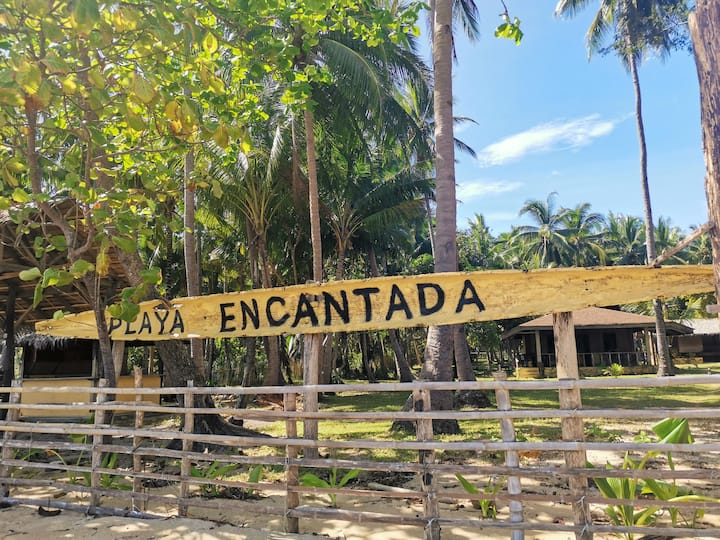 El Nido、フィリピンのまるまる貸切のコテージ03