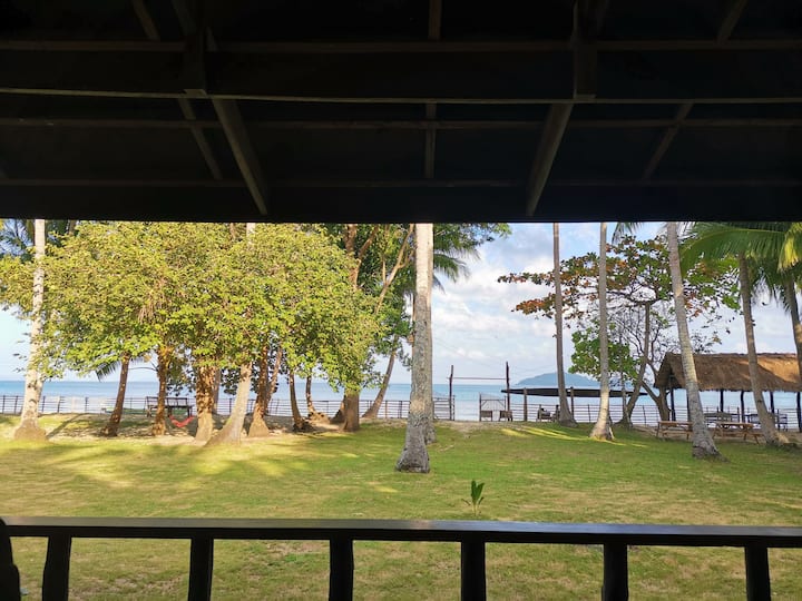 El Nido、フィリピンのまるまる貸切のコテージ04