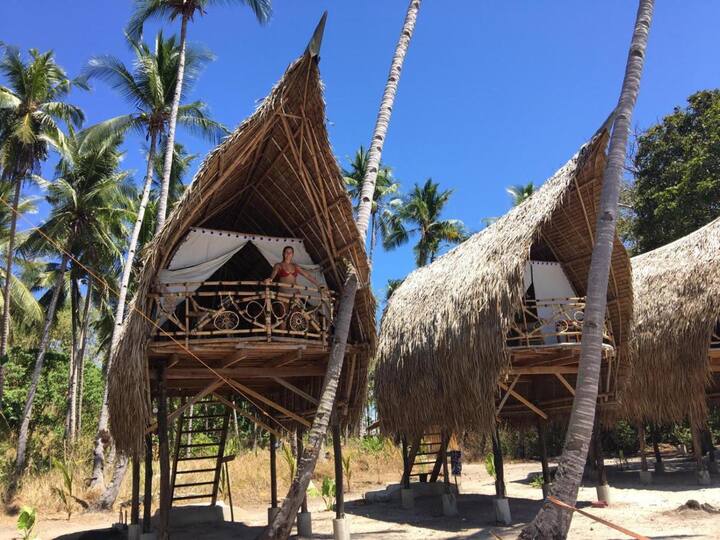 El Nido、フィリピンのログハウスの個室02
