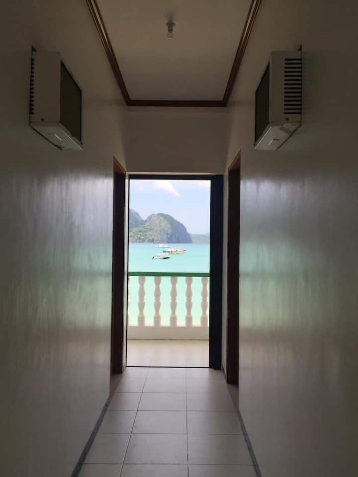 El Nido、フィリピンのゲストルーム05