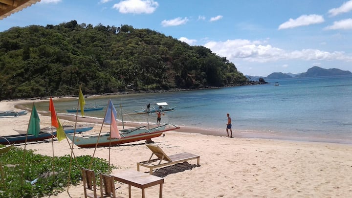 El Nido、フィリピンのゲストルーム05