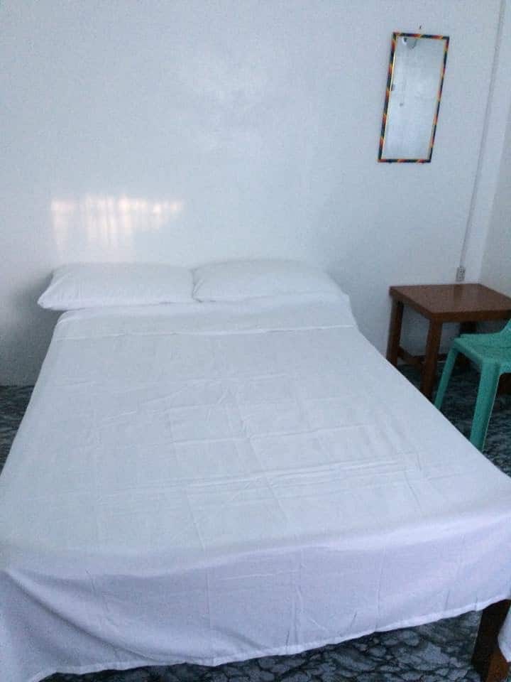 El Nido、フィリピンのゲストルーム08