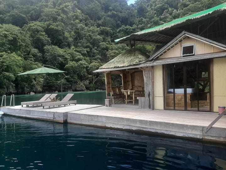 Coron、フィリピンのハウスボートの個室03