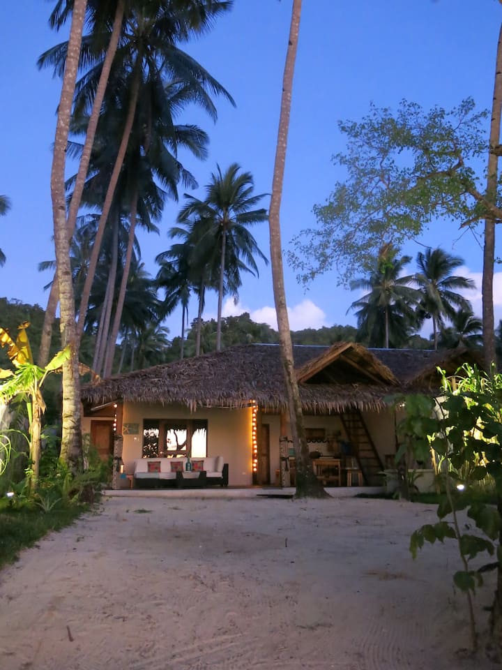 El Nido、フィリピンのまるまる貸切の住宅05