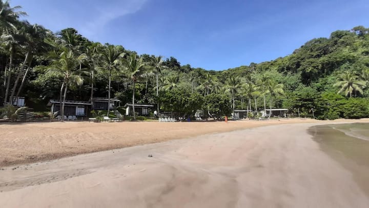 El Nido、フィリピンのまるまる貸切のバンガロー04