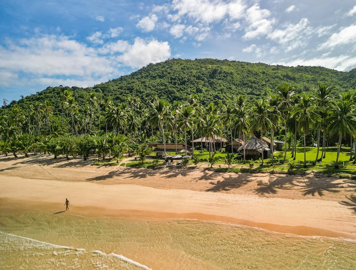El Nido、フィリピンのネイチャーロッジの個室01