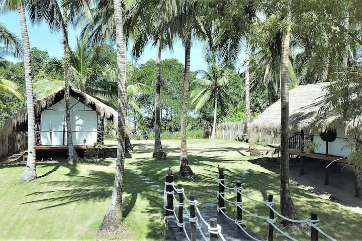 Lumambong Beach、フィリピンのテント09