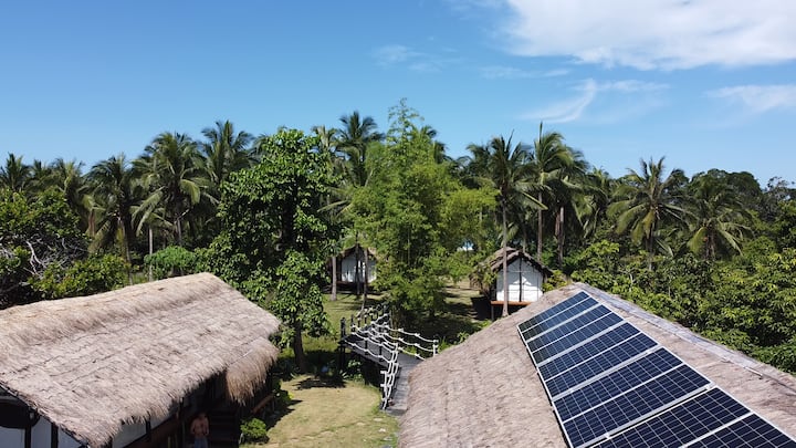 Lumambong Beach、フィリピンのテント09