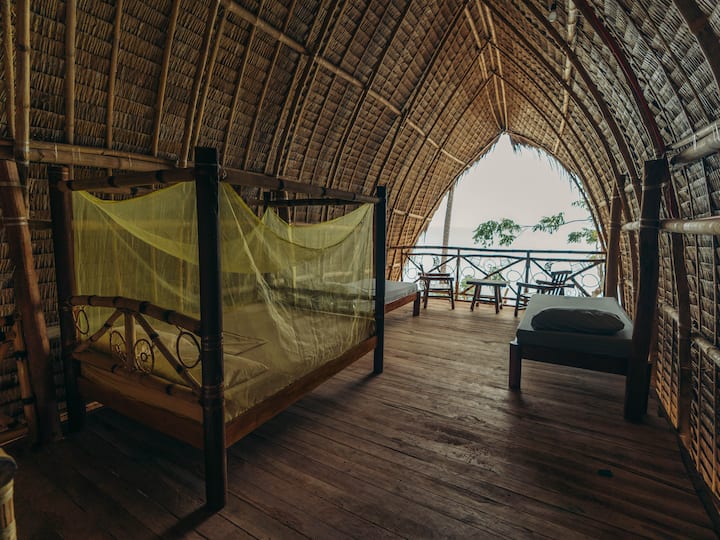 El Nido、フィリピンのログハウスの個室05