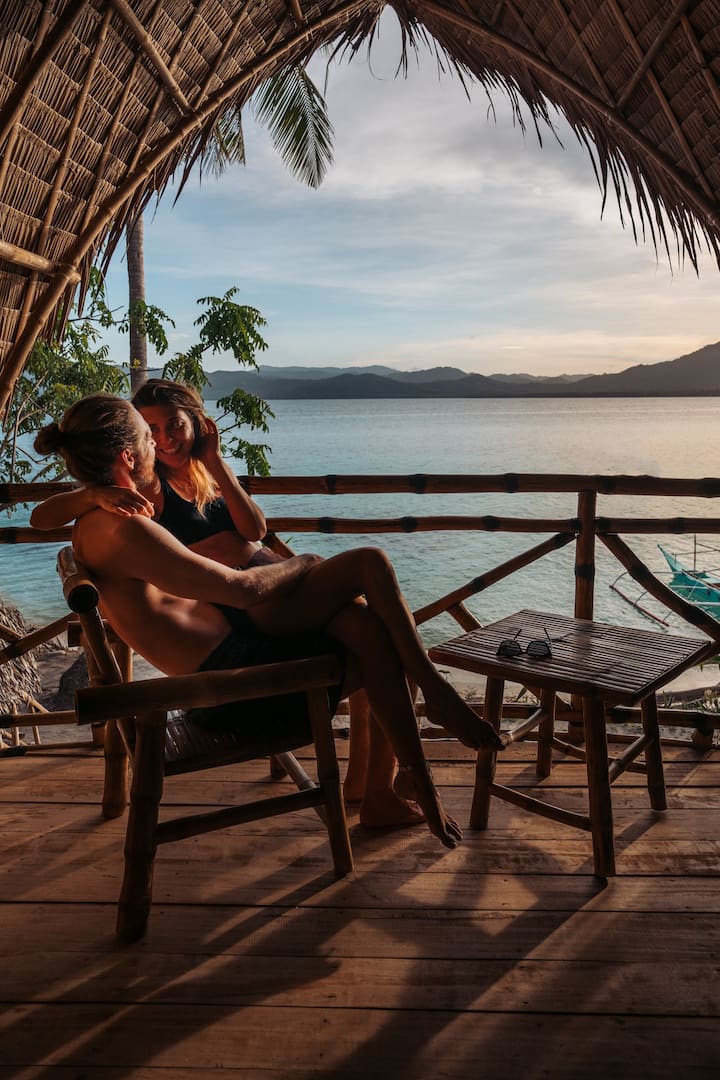 El Nido、フィリピンのログハウスの個室07