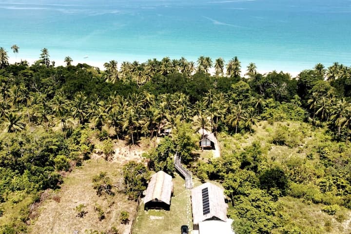 Lumambong Beach、フィリピンのテント01