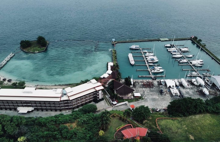 Island Garden City of Samal、フィリピンのまるまる貸切のコンドミニアム05