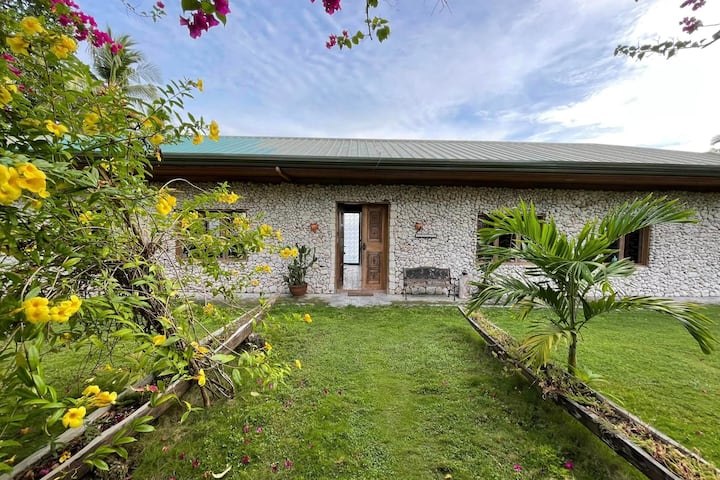Island Garden City of Samal、フィリピンのまるまる貸切の住宅04