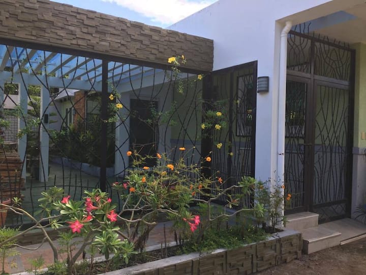 General Santos City、フィリピンのまるまる貸切の住宅02