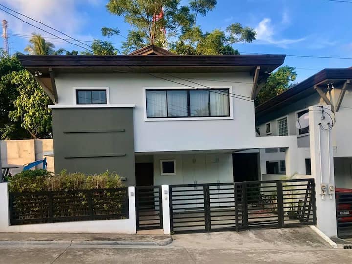ダバオ、フィリピンのまるまる貸切の住宅07