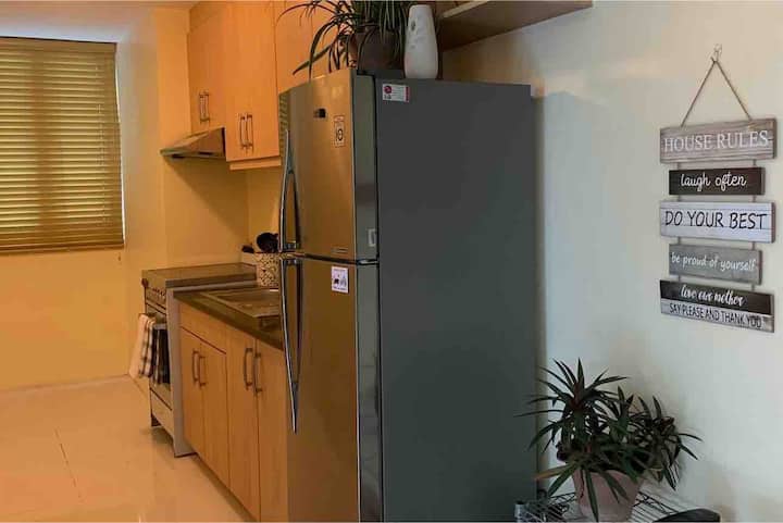タギッグ (Taguig)、フィリピンのまるまる貸切のコンドミニアム05