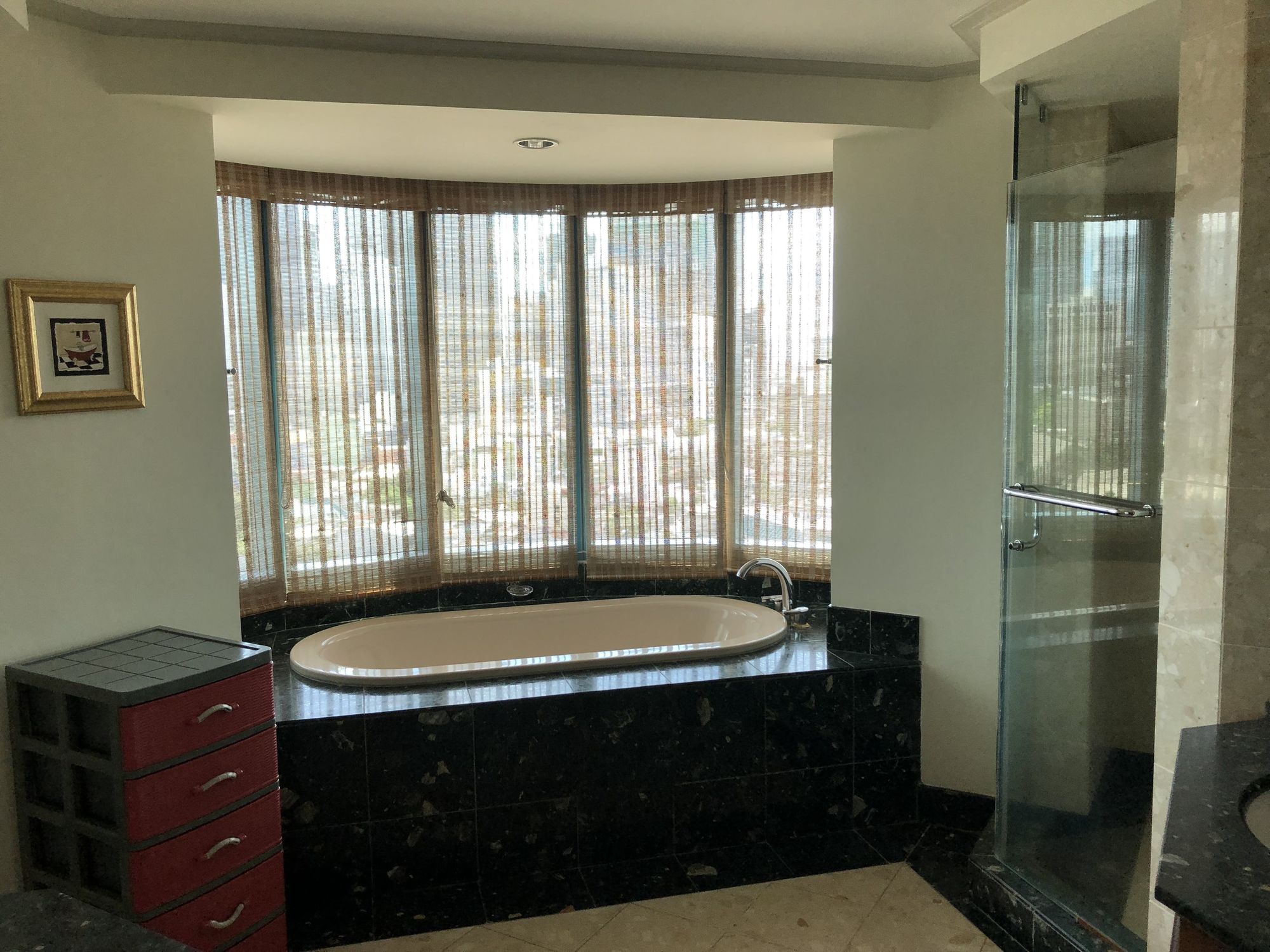 "3BR Condo for Rent in Luna Gardens, Rockwell Center, Makati"06