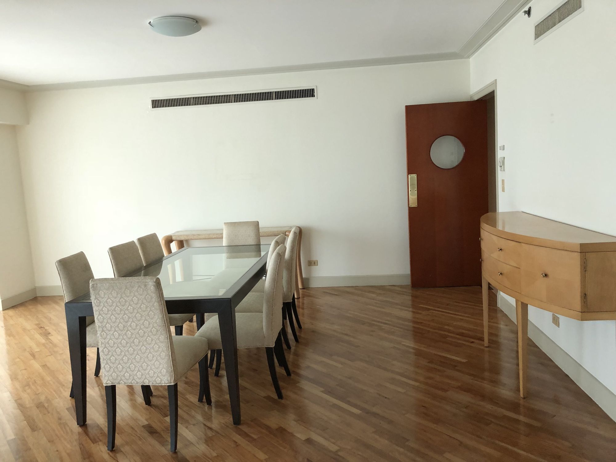 "3BR Condo for Rent in Luna Gardens, Rockwell Center, Makati"09
