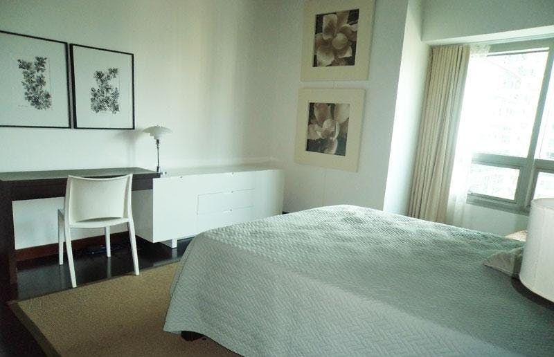 "2BR Condo for Rent in The Residences at Greenbelt, Legazpi Village, Ma"04
