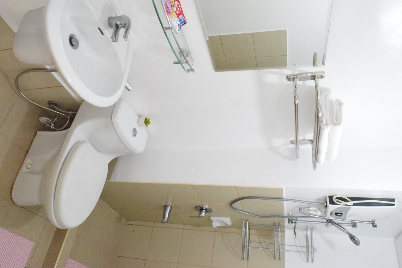 "1BR Condo for Rent in Avida Towers San Lorenzo, Pio del Pilar, Makati"05