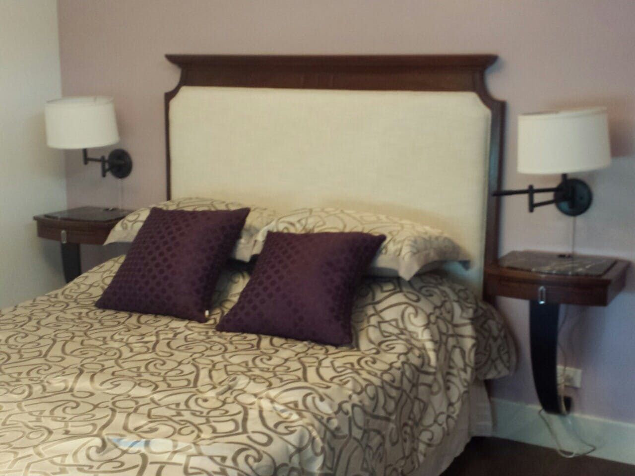 "3BR Condo for Rent in Edades Tower and Garden Villas, Rockwell Center,"10