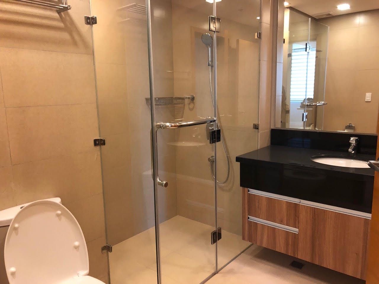 "1BR Condo for Rent in Park Terraces, San Lorenzo, Makati"06