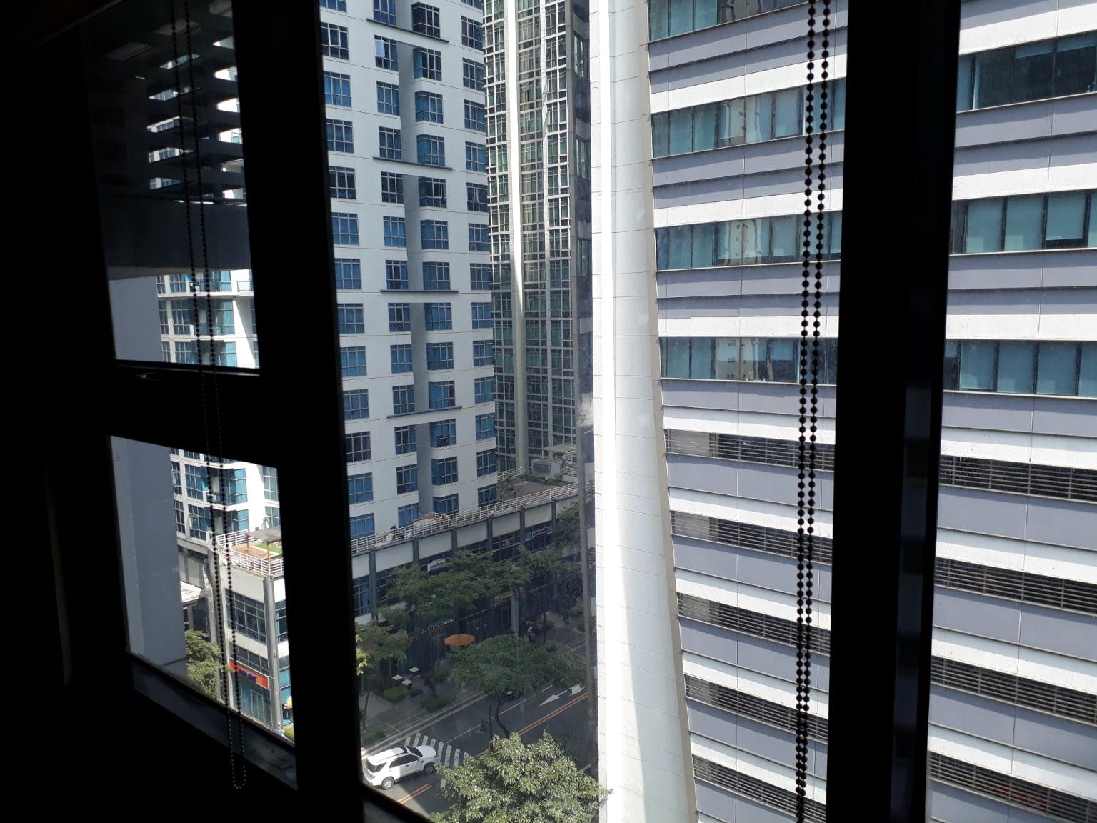 "2BR Condo for Rent in The Fort Residences, BGC - Bonifacio Global City"09