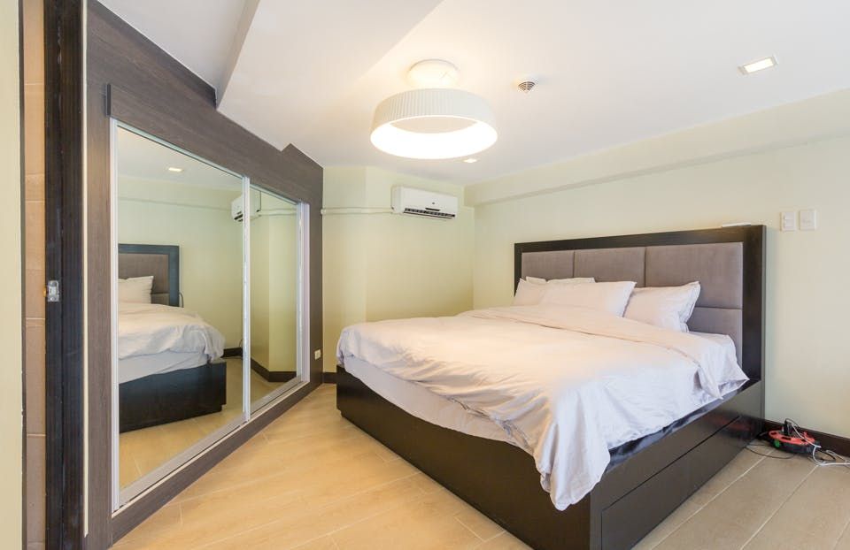 "Studio Condo for Rent in Cosmopolitan Tower, Salcedo Village, Makati"07