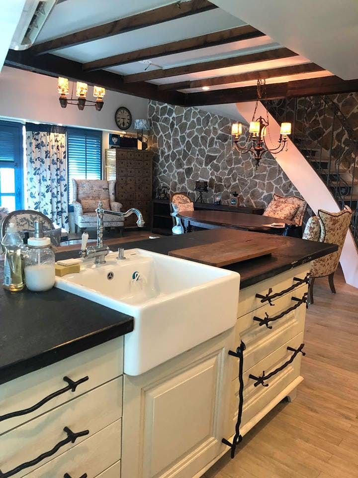 "2BR Condo for Rent in Hidalgo Place, Rockwell Center, Makati"03