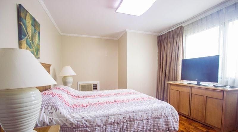 "2BR Condo for Rent in Classica Tower Condominium, Salcedo Village, Mak"03