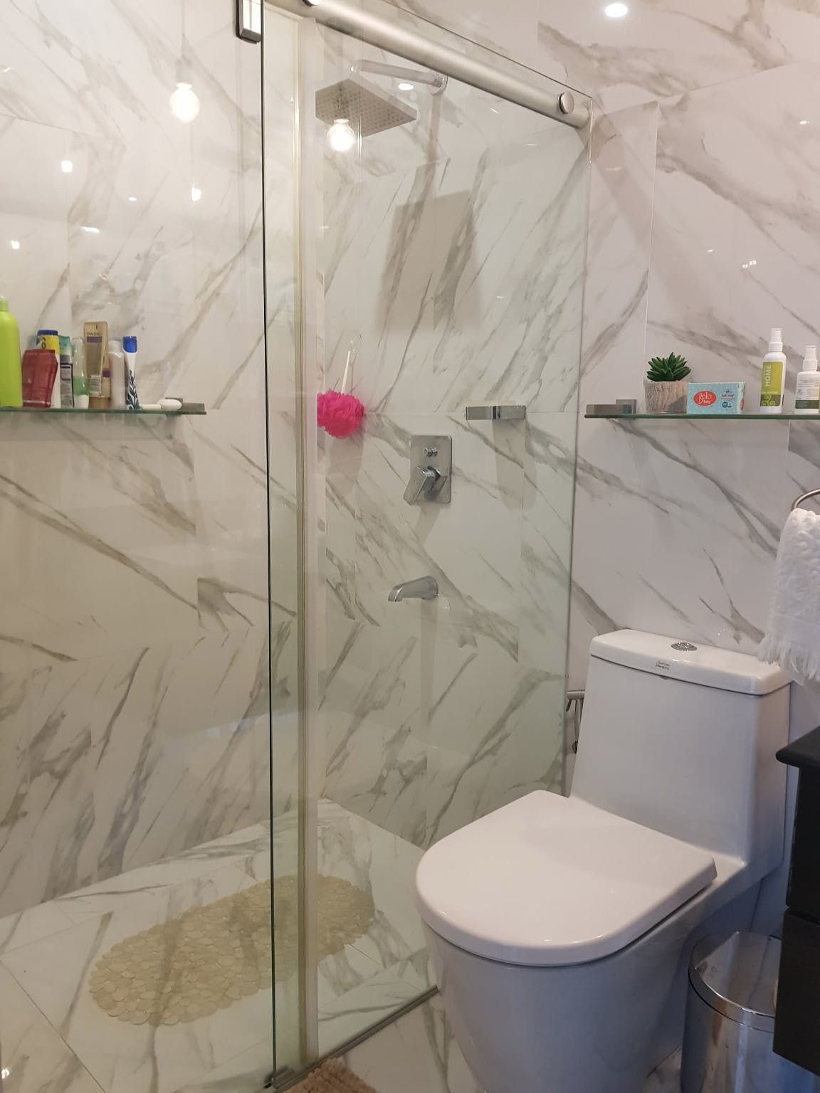 "1BR Condo for Rent in The Meranti at Two Serendra, BGC - Bonifacio Glo"06