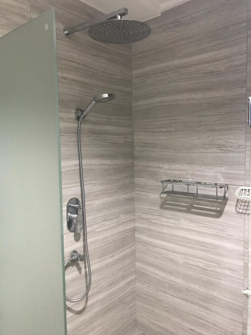 "1BR Condo for Rent in Joya Lofts and Towers, Rockwell Center, Makati"04