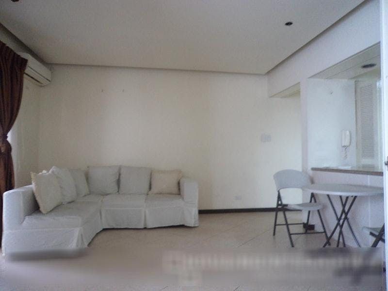 "1BR Condo for Rent in Eurovilla III, Legazpi Village, Makati"10