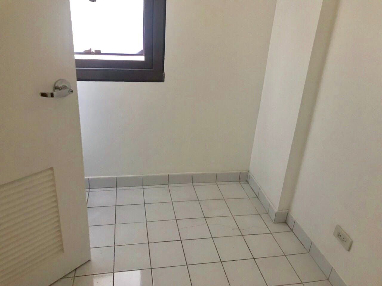 "2BR Condo for Rent in Joya Lofts and Towers, Rockwell Center, Makati"07