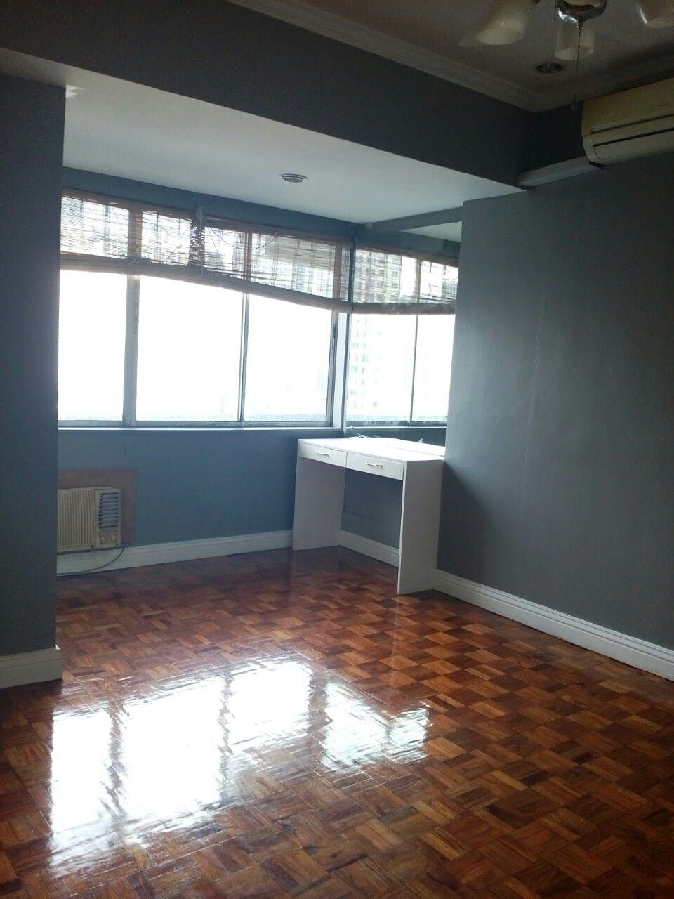 "2BR Condo for Rent in Makati Cinema Square Tower, Pio del Pilar, Makat"04