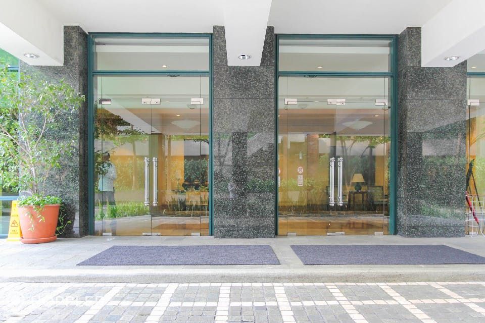 "3BR Condo for Rent in Hidalgo Place, Rockwell Center, Makati"06