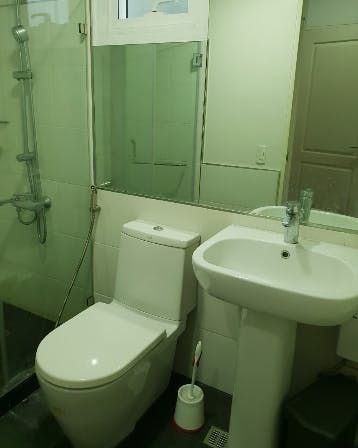 "2BR Condo for Rent in Park Terraces, San Lorenzo, Makati"10
