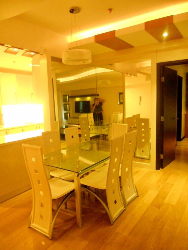 "1BR Condo for Rent in The Residences at Greenbelt, Legazpi Village, Ma"04