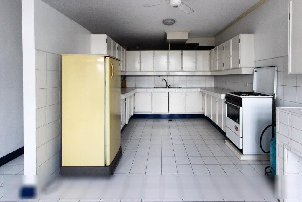 "2BR Condo for Rent in Wack Wack Apartments, Wack-Wack, Mandaluyong"04