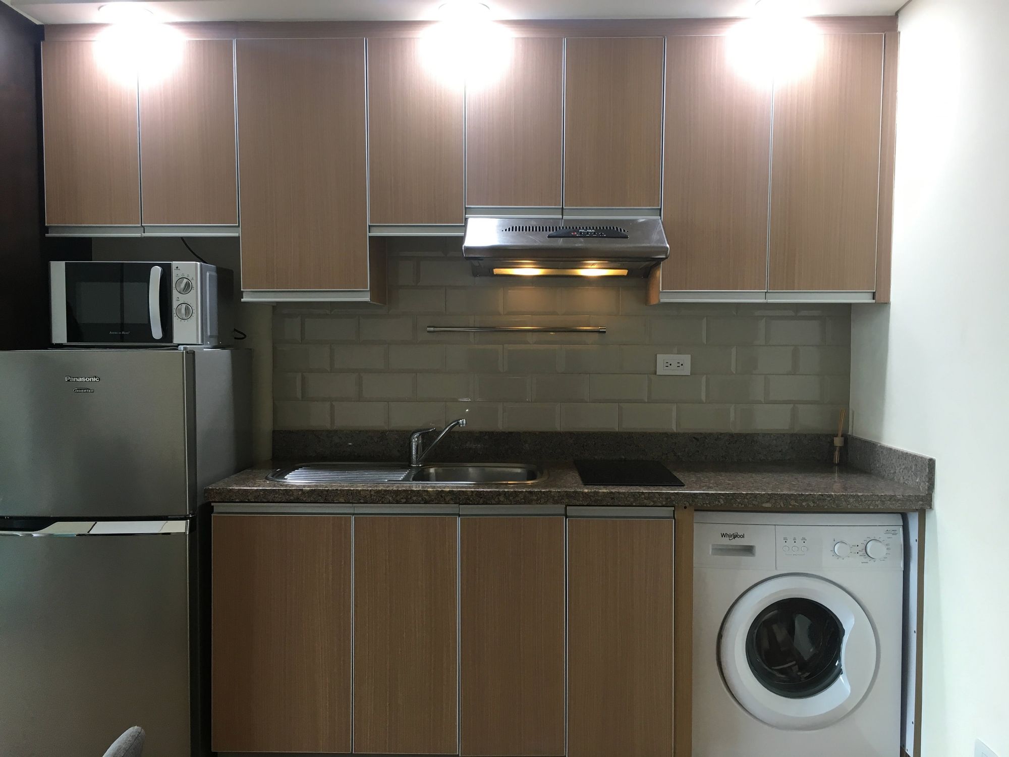 "2BR Condo for Rent in Wack Wack Apartments, Wack-Wack, Mandaluyong"10