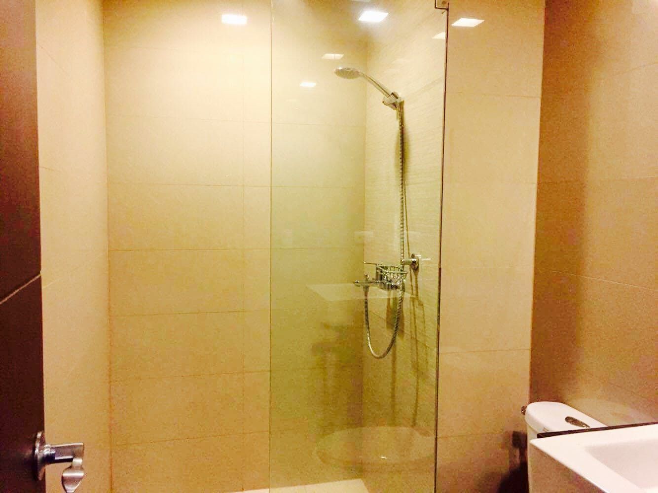 "Studio Condo for Rent in The Venice Luxury Residences, McKinley Hill,"04