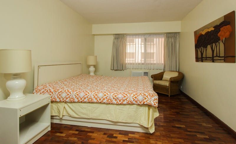 "2BR Condo for Rent in Tropical Palms, Legazpi Village, Makati"04
