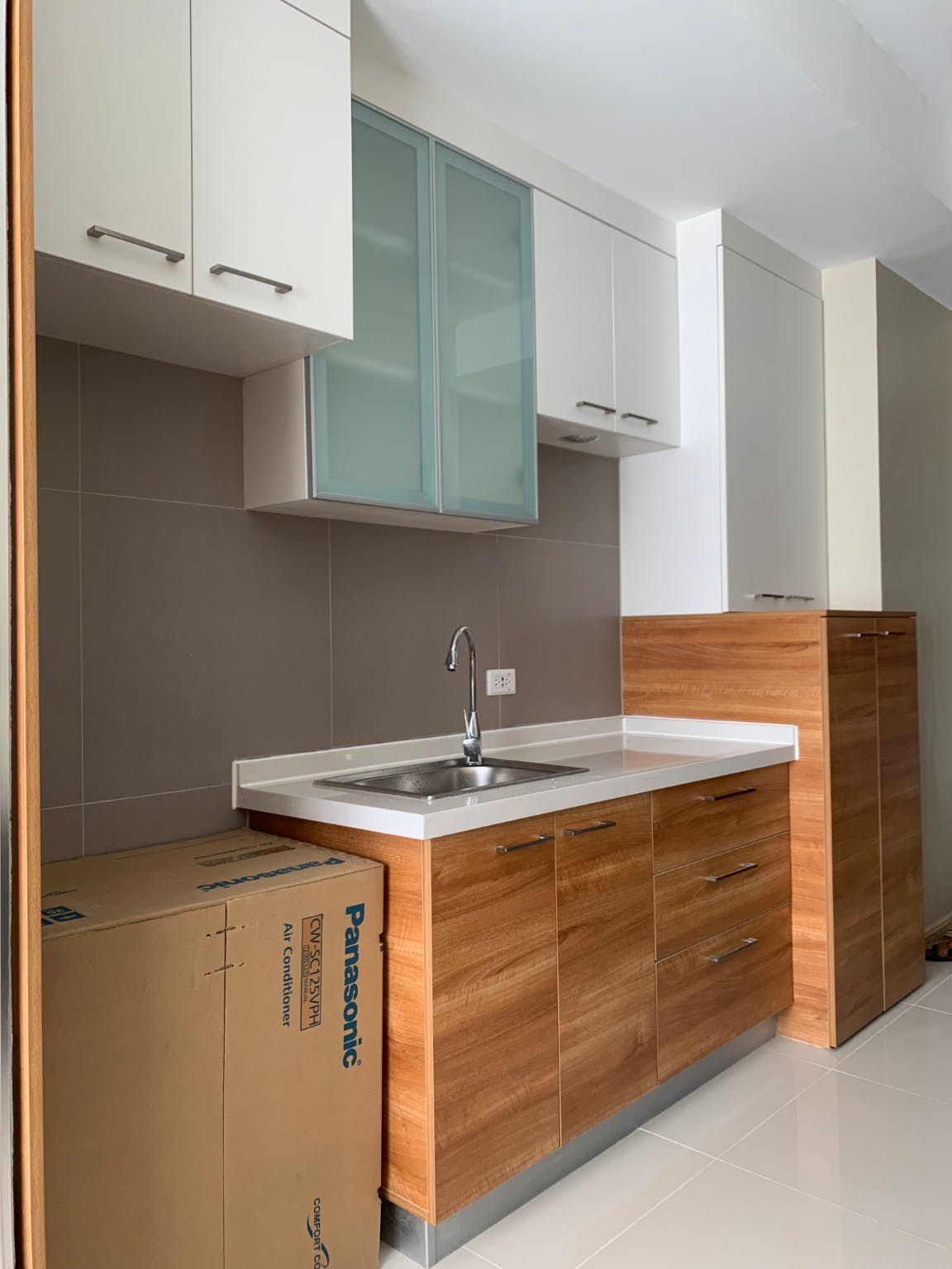 Studio Condo for Rent04
