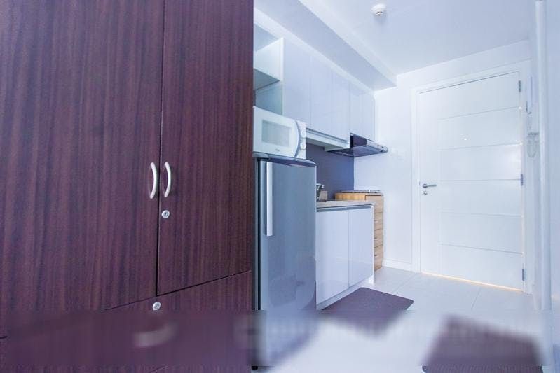 "Studio Condo for Rent in KL Tower, Legazpi Village, Makati"04
