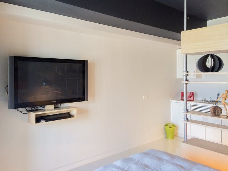 "Studio Condo for Rent in Senta, Legazpi Village, Makati"04