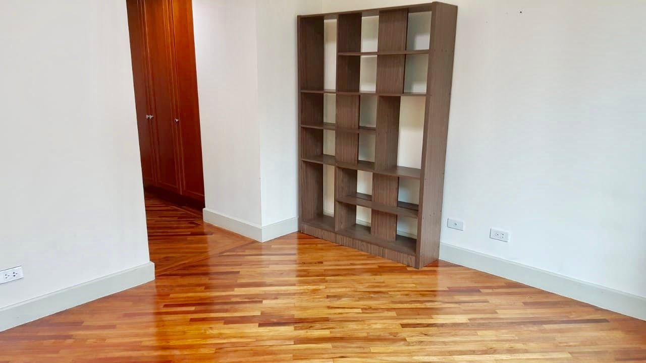 "2BR Condo for Rent in Amorsolo East, Rockwell Center, Makati"04