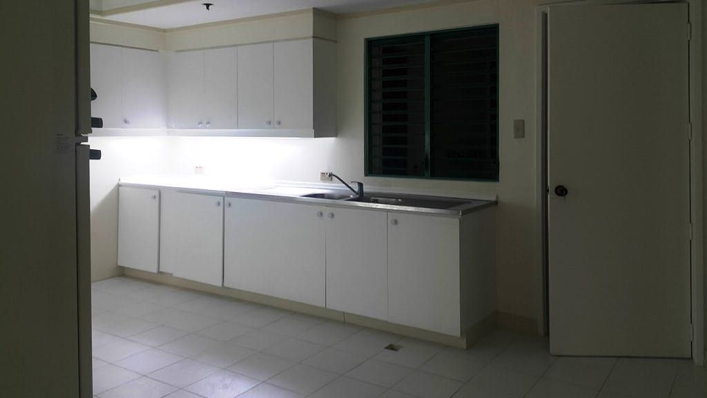 "3BR Condo for Rent in Splendido Gardens Salcedo, Salcedo Village, Maka"06