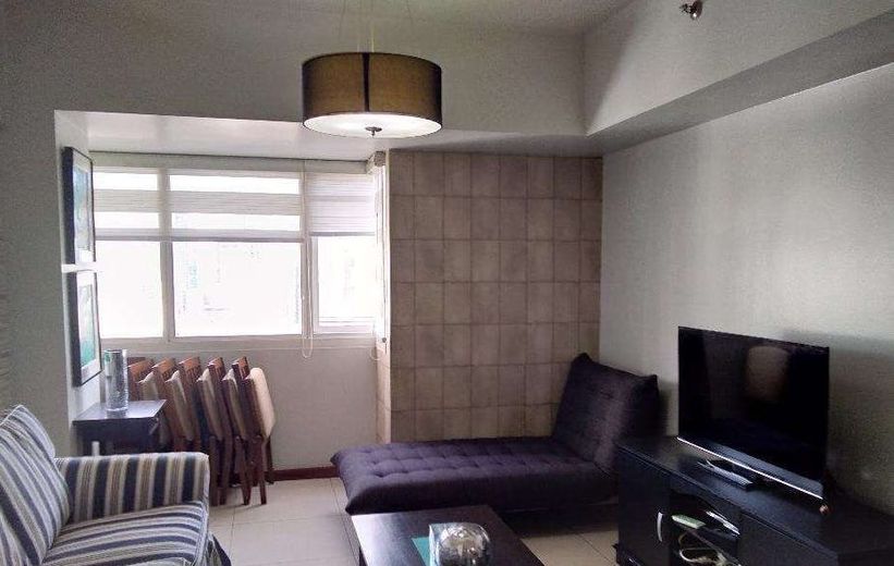 "2BR Condo for Rent in The Columns Legaspi, Legazpi Village, Makati"01