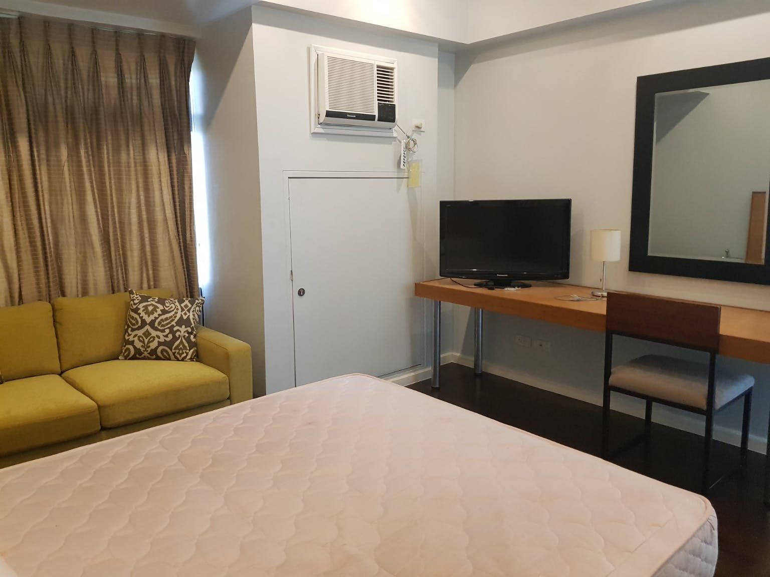 "1BR Condo for Rent in One Legazpi Park, Legazpi Village, Makati"05